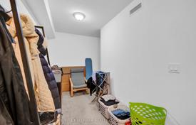 5 dormitorio piso en Scarborough, Canadá. C$700 000