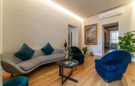 3 dormitorio piso 175 m² en Roma, Italia. 1 690 000 €