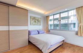 1-dormitorio apartamentos en condominio en Khlong Toei, Tailandia. $106 000