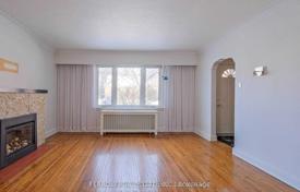 8 dormitorio casa de pueblo en North York, Canadá. C$2 087 000