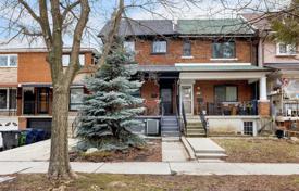 8 dormitorio adosado en Old Toronto, Canadá. C$1 992 000