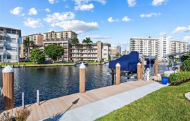 Casa de pueblo – Hallandale Beach, Florida, Estados Unidos. $2 579 000
