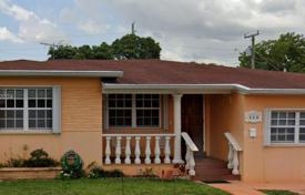 2 dormitorio casa de pueblo 159 m² en Hialeah, Estados Unidos. $620 000