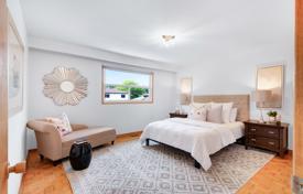 11 dormitorio casa de pueblo en Scarborough, Canadá. C$1 544 000