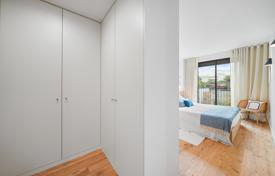 Apartamento de 3 dormitorios con 134 m² con balcón de 21,3 m² y 2 plazas de garaje. 410 000 €