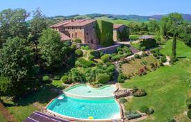 25 dormitorio villa en Siena, Italia. 2 700 000 €