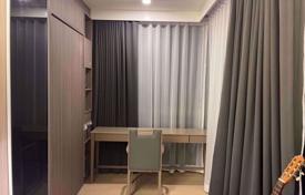 1-dormitorio apartamentos en condominio en Khlong Toei, Tailandia. $219 000