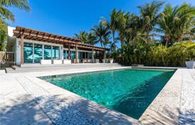 Villa – Hallandale Beach, Florida, Estados Unidos. $2 375 000