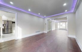 15 dormitorio casa de pueblo en Scarborough, Canadá. C$2 637 000
