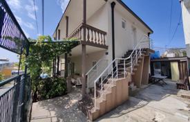 4 dormitorio casa de pueblo 175 m² en Sutomore, Montenegro. 273 000 €