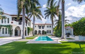 Piso – Miami Beach, Florida, Estados Unidos. $13 700  por semana