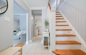 6 dormitorio casa de pueblo en Etobicoke, Canadá. C$1 583 000