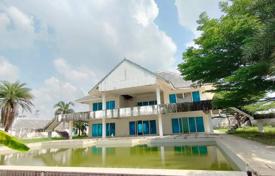 Villa – Pattaya, Chonburi, Tailandia. 495 000 €