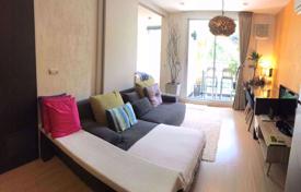 1-dormitorio apartamentos en condominio en Khlong Toei, Tailandia. $101 000