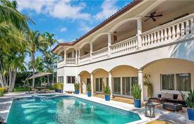 Villa – Fort Lauderdale, Florida, Estados Unidos. 2 801 000 €