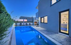 7 dormitorio casa de pueblo 325 m² en Split-Dalmatia County, Croacia. 1 400 000 €