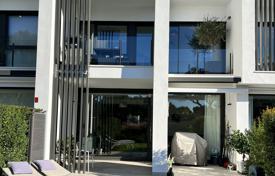 5 dormitorio adosado 373 m² en San Roque, España. 799 000 €