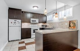 12 dormitorio casa de pueblo en North York, Canadá. C$2 193 000