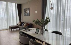 2-dormitorio apartamentos en condominio en Watthana, Tailandia. $568 000