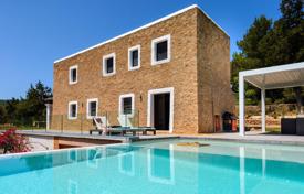 Villa – Ibiza, Islas Baleares, España. 4 800 €  por semana
