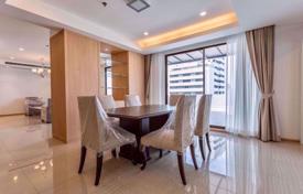 3 dormitorio piso en Watthana, Tailandia. $2 900  por semana