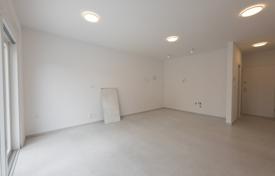 3 dormitorio piso 67 m² en Vodice, Croacia. 248 000 €