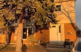 9 dormitorio casa de pueblo en Scarborough, Canadá. C$1 934 000
