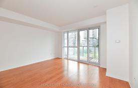7 dormitorio piso en Old Toronto, Canadá. C$815 000