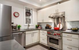4 dormitorio adosado en Old Toronto, Canadá. C$1 907 000