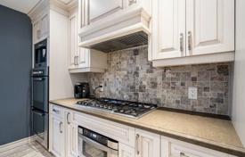 8 dormitorio casa de pueblo en Etobicoke, Canadá. C$2 396 000