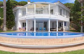 Villa – Lloret de Mar, Cataluña, España. 6 900 €  por semana