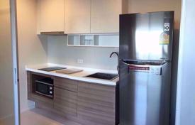 2-dormitorio apartamentos en condominio en Sathon, Tailandia. $170 000