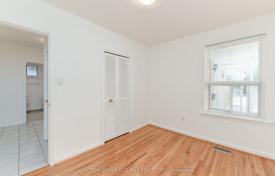 6 dormitorio casa de pueblo en Etobicoke, Canadá. C$1 717 000