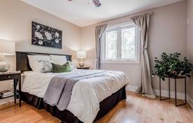 4 dormitorio casa de pueblo en York, Canadá. C$1 667 000