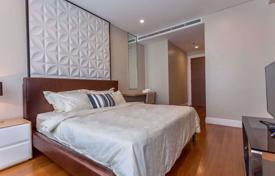 3 dormitorio piso en Khlong Toei, Tailandia. $4 600  por semana
