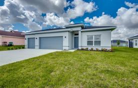 4 dormitorio casa de pueblo en Cape Coral, Estados Unidos. $404 000