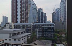 1-dormitorio apartamentos en condominio en Watthana, Tailandia. $271 000