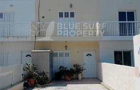 2 dormitorio adosado en Oroklini, Chipre. 250 000 €
