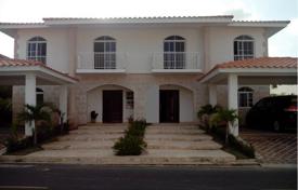 4 dormitorio chalet 440 m² en Punta Cana, República Dominicana. $450 000