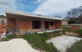 2 dormitorio casa de pueblo 150 m² en Ližnjan, Croacia. 208 000 €