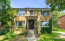 7 dormitorio casa de pueblo en North York, Canadá. C$1 556 000