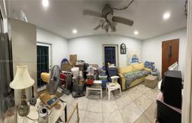 Casa de pueblo – Vero Beach, Indian River County, Florida,  Estados Unidos. $260 000
