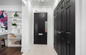 6 dormitorio piso en Etobicoke, Canadá. C$734 000