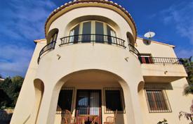 4 dormitorio chalet 229 m² en Calp, España. 700 000 €