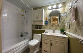 6 dormitorio piso en North York, Canadá. C$647 000