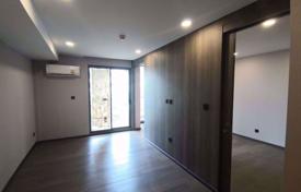 1-dormitorio apartamentos en condominio en Pathum Wan, Tailandia. $241 000