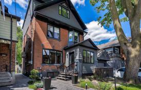 Casa de pueblo – Old Toronto, Toronto, Ontario,  Canadá. C$2 414 000