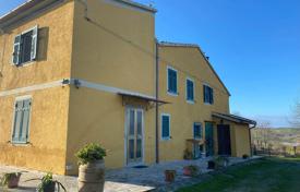 5 dormitorio villa 300 m² en Magliano In Toscana, Italia. 810 000 €