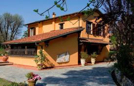 4 dormitorio villa en Camaiore, Italia. 3 900 €  por semana