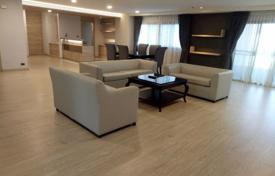 3-dormitorio apartamentos en condominio en Watthana, Tailandia. $2 700  por semana